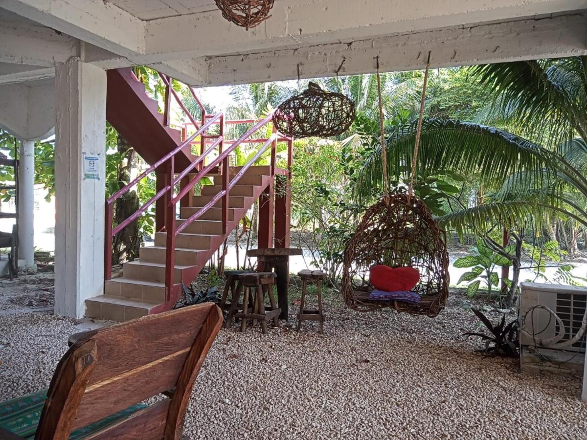 Near Lake Hostal Bacalar Εξωτερικό φωτογραφία