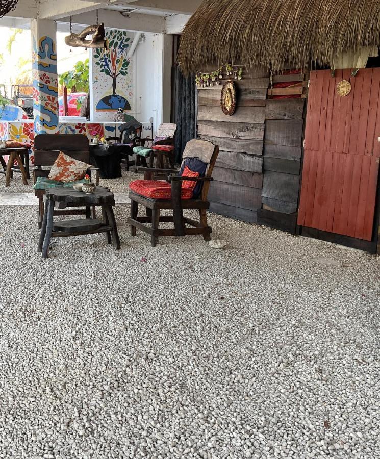 Near Lake Hostal Bacalar Εξωτερικό φωτογραφία
